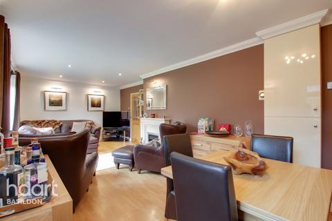 11 Collingwood Road, Basildon, SS16 4DP