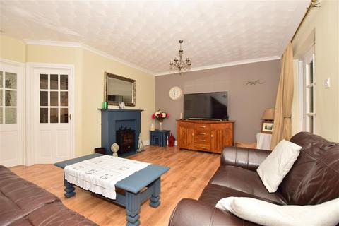 34 Bredhurst Road, Gillingham, ME8 0PE