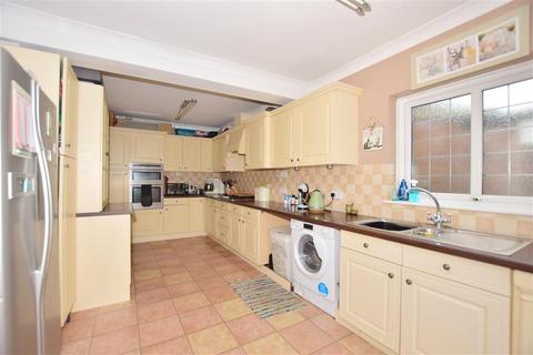 34 Bredhurst Road, Gillingham, ME8 0PE