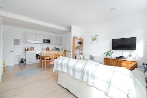 Flat 4, 2 Bardolph Road, Richmond, TW9 2AE