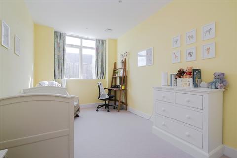 Flat 4, 2 Bardolph Road, Richmond, TW9 2AE