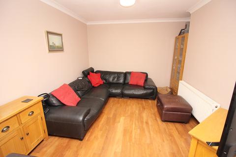 101 Elmstead Gardens, Worcester Park, KT4 7BG