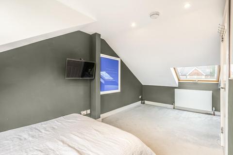 29 Belvoir Road, London, SE22 0QY