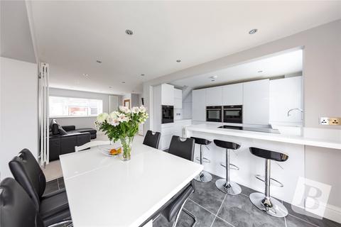 8 Cawkwell Close, Chelmsford, CM2 6SG