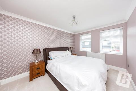 8 Cawkwell Close, Chelmsford, CM2 6SG