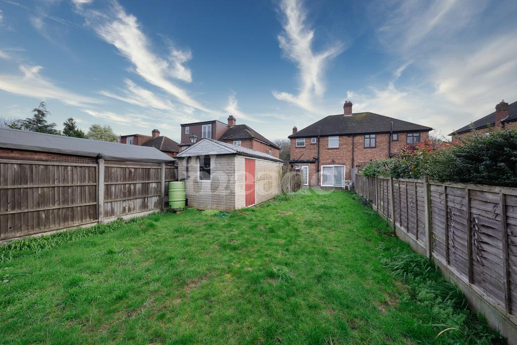 The Avenue, Highams Park, E4 3 bed semidetached house for sale £480,000