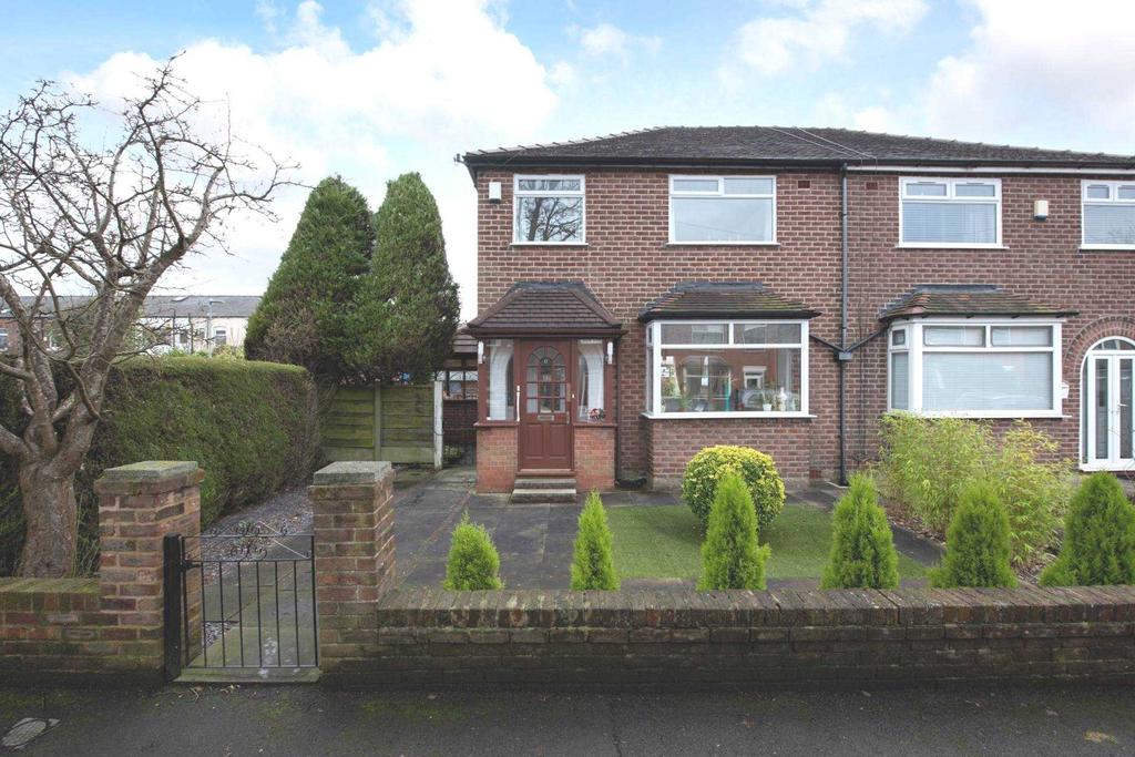 Spencer Avenue, Whitefield 3 bed semidetached house £215,000