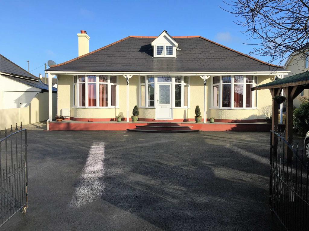 Callington 4 bed detached house £360,000