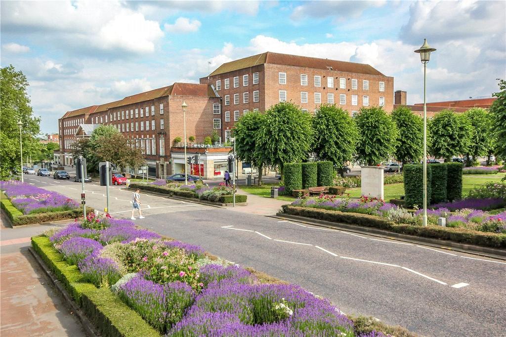 Park House, Bridge Road, Welwyn Garden City, Hertfordshire 2 bed flat