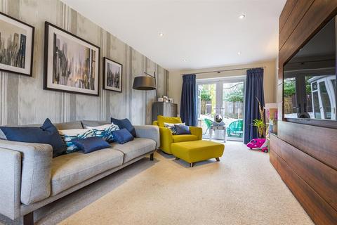 11 Acresbrook, Stalybridge, SK15 2QT