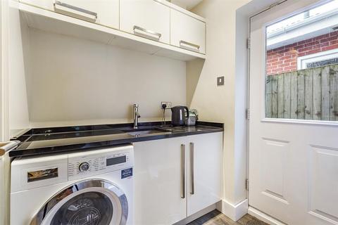 11 Acresbrook, Stalybridge, SK15 2QT