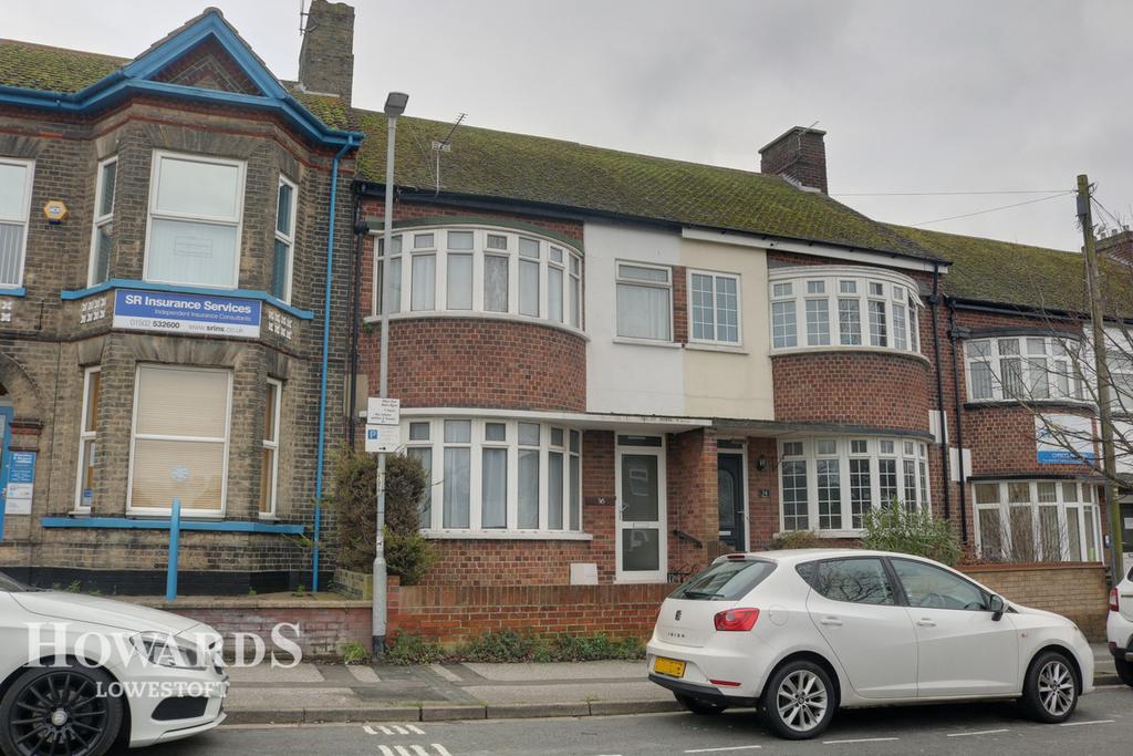 Alexandra Road, Lowestoft 5 bed block of apartments £200,000