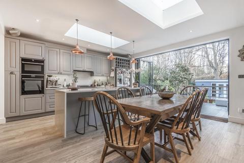 35 Stanton Road, London, SW20 8RW
