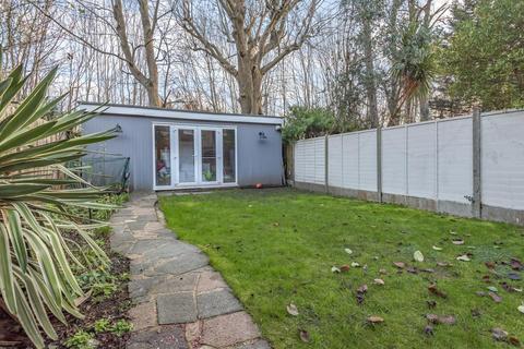 35 Stanton Road, London, SW20 8RW
