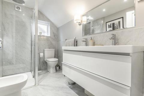 35 Stanton Road, London, SW20 8RW
