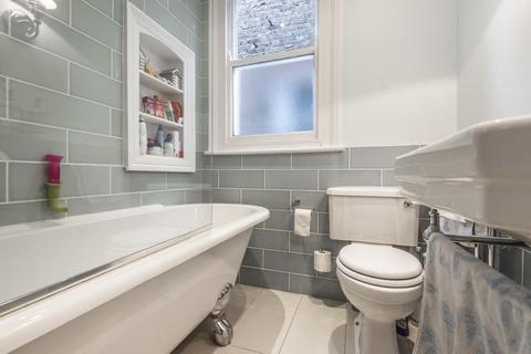 35 Stanton Road, London, SW20 8RW