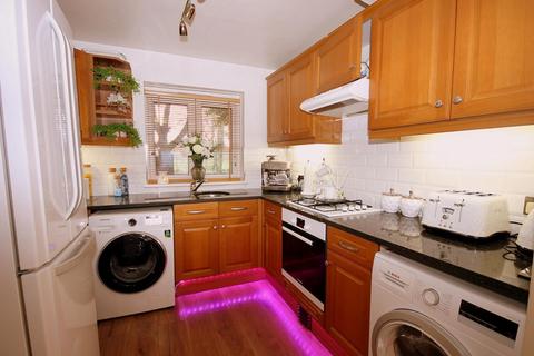 55 Crosby Close, Feltham, TW13 6YA