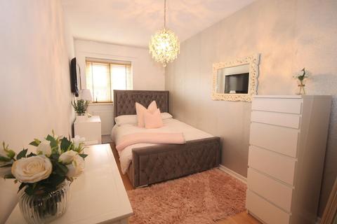 55 Crosby Close, Feltham, TW13 6YA