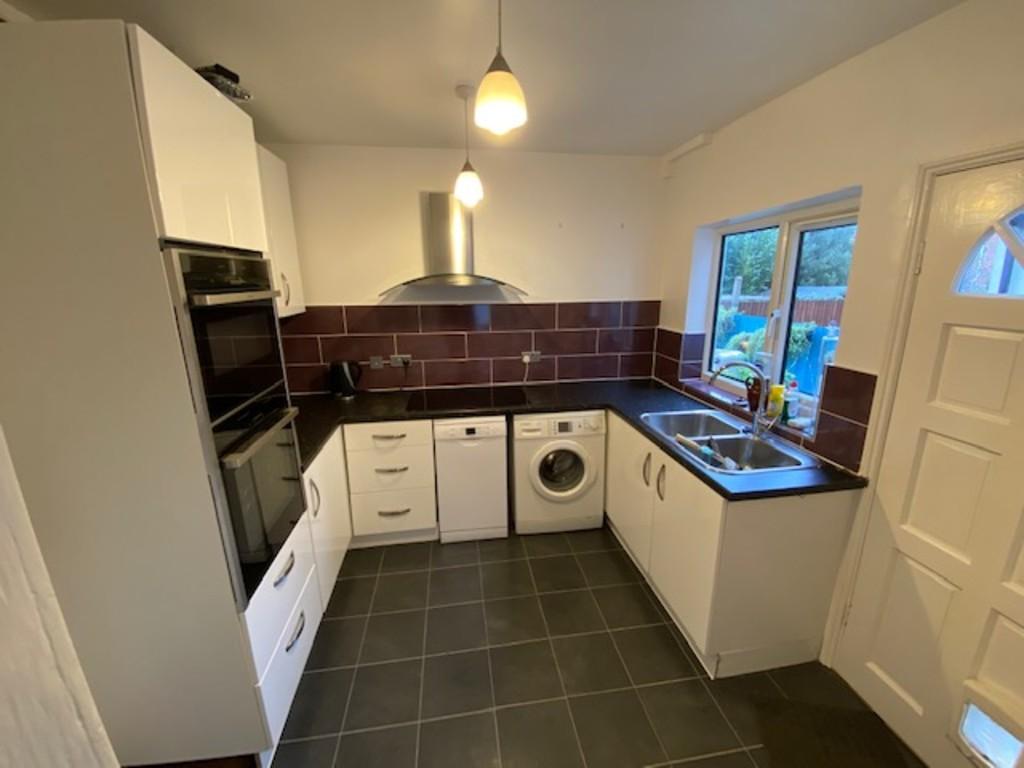 Holborn Avenue, Sneinton, Nottingham 2 bed terraced house £725 pcm (£