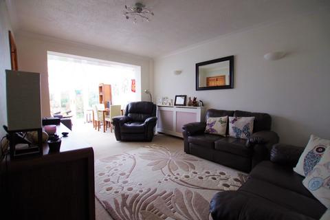 8 Derwent Drive, Cheadle, Stoke-on-trent, ST10 1QN