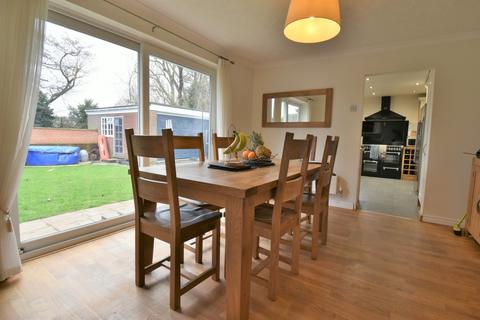 31 Fallowfield Drive, Barton Under Needwood, Burton-on-trent, DE13 8DH