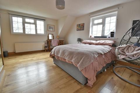 31 Fallowfield Drive, Barton Under Needwood, Burton-on-trent, DE13 8DH