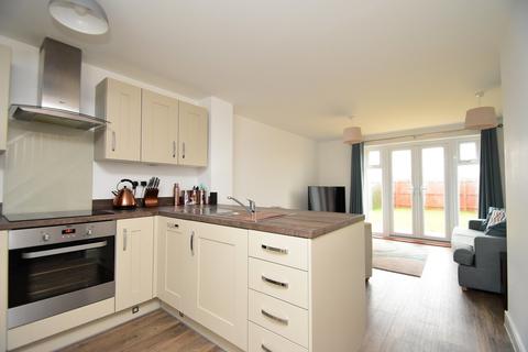 37 Abbott Way, Holbrook, Ipswich, IP9 2FG