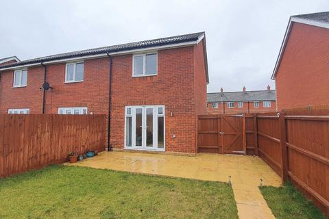 37 Abbott Way, Holbrook, Ipswich, IP9 2FG