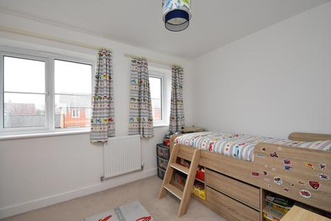 37 Abbott Way, Holbrook, Ipswich, IP9 2FG