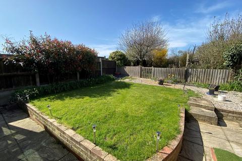 11 Lakin Close, Chelmsford, CM2 6RU