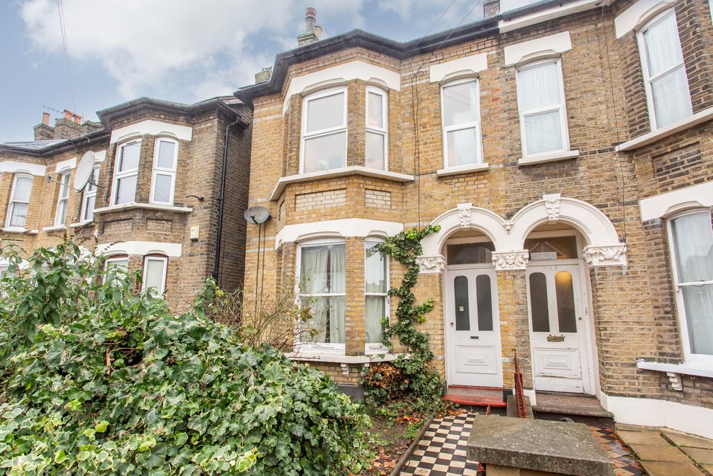 Clova Road, E7 2 bed flat £429,995