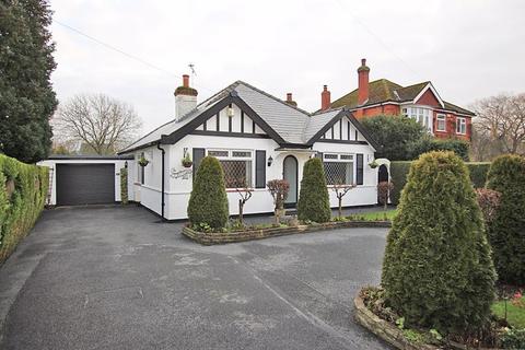8 Great Coates Road, Healing, Grimsby, DN41 7QS