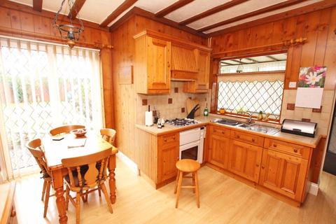 8 Great Coates Road, Healing, Grimsby, DN41 7QS