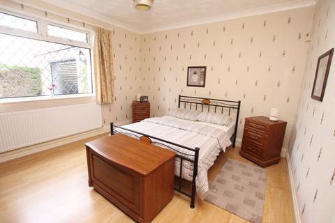 8 Great Coates Road, Healing, Grimsby, DN41 7QS