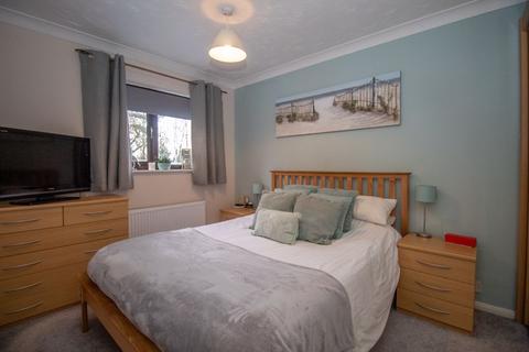 18 Coopers Close, Taverham, Norwich, NR8 6QZ