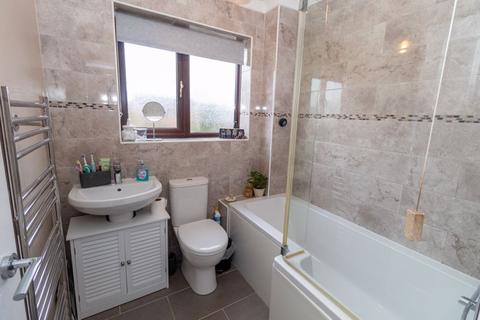 18 Coopers Close, Taverham, Norwich, NR8 6QZ