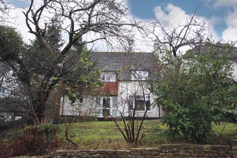 29 Barons Hurst, Epsom, KT18 7DU