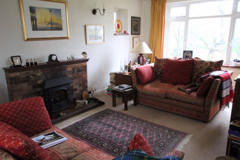 29 Barons Hurst, Epsom, KT18 7DU