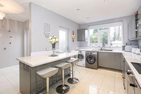 49 Church Road, Oxley, Wolverhampton, WV10 6AF