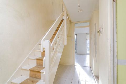59 Lucerne Way, Romford, RM3 8BS