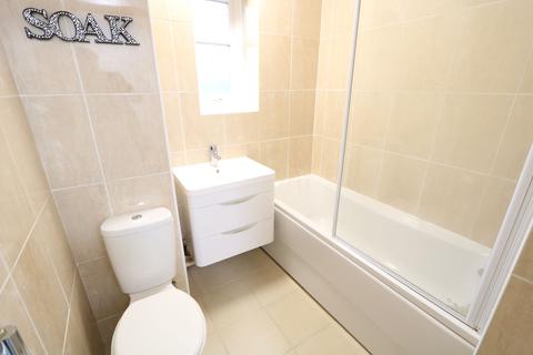 17 Faymore Gardens, South Ockendon, RM15 5NW