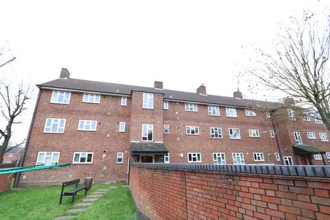 17 Faymore Gardens, South Ockendon, RM15 5NW