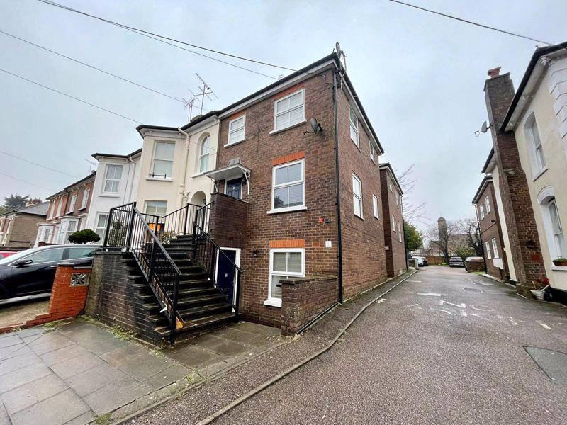 Icknield Street, Dunstable 1 bed apartment £150,000