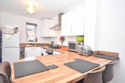 5 Collins Close, Langport, TA10 9FG
