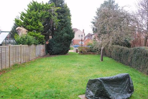 38 Heathville Road, Gloucester, GL1 3JB