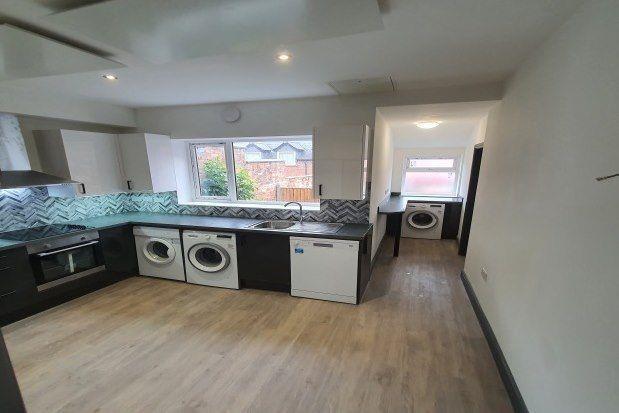 Kitchen 572 Wood.jpg