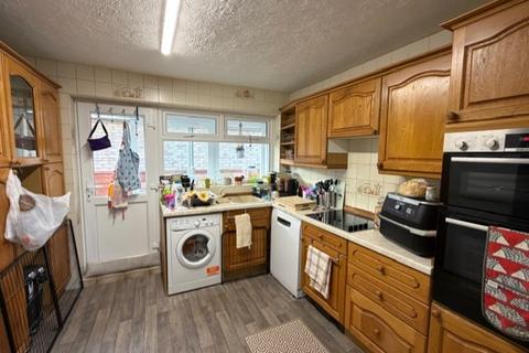 3 bedroom detached bungalow for sale, Ellwood Avenue, Peterborough, PE2