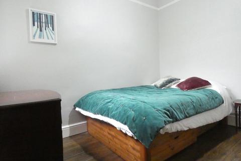 55 Milton Road, London, W7 1LQ