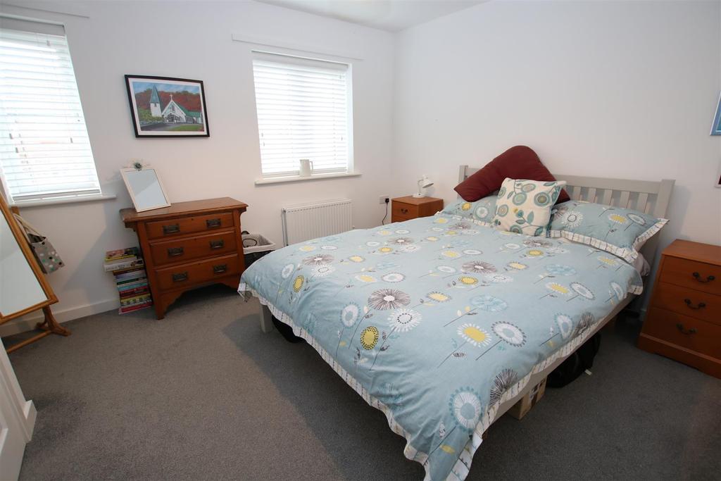 Bedroom 1.JPG