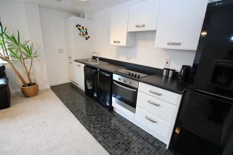 68 Barn Orchard, Cranbrook, Exeter, EX5 7AD